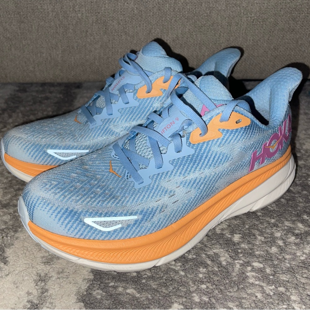 Women’s Hoka Clifton 9 / Size: 8D